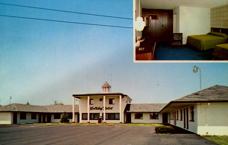 Heidelberg Motel (Holiday Motel) - Old Postcard